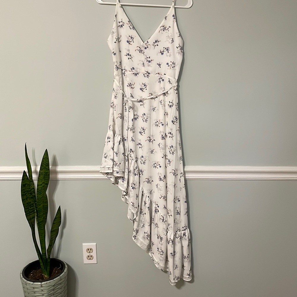 Asymmetrical white floral size small dress.